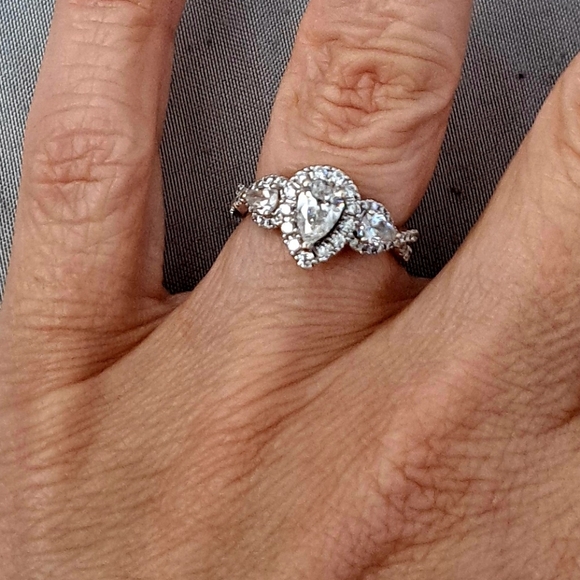 Neil Lane Ring - Picture 15 of 15